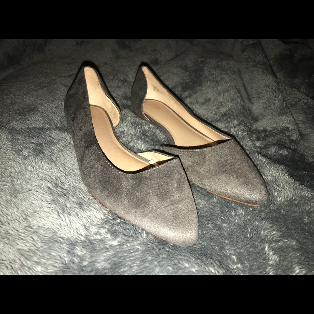 size 11 pointed toe grey flats